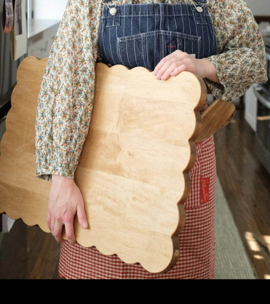 Scalloped Maple Cutting Board – Handcrafted Solid Wood Serving & Prep Board, 24" x 17"